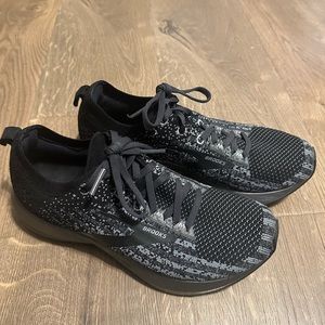 Brooks women’s running shoes size 8